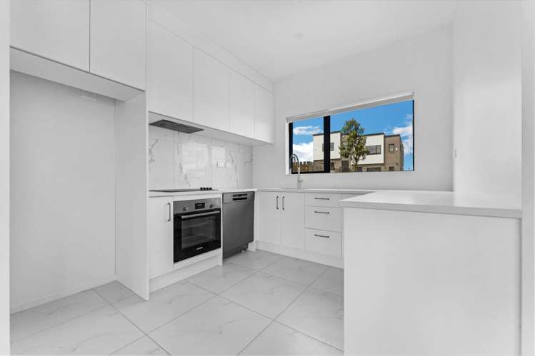 47B Crestview Rise Papakura_6