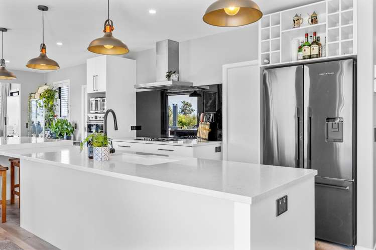 28 Te Moenga Park Acacia Bay_19