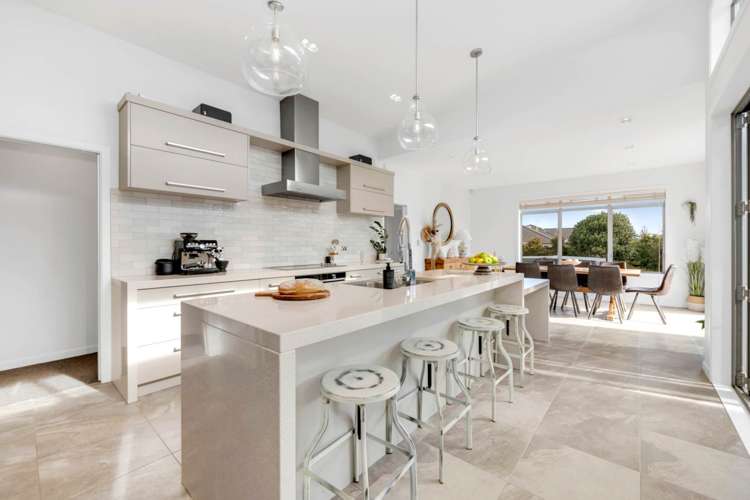 56 Columbia Crescent Beachlands_10