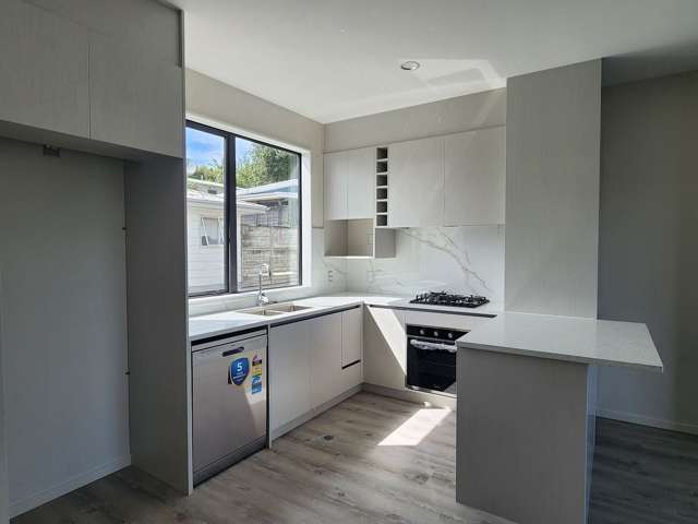 22B Totaravale Drive Totara Vale_1