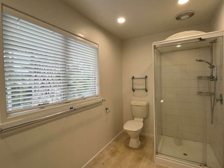 36 Nui Mana Place Te Atatu South_10