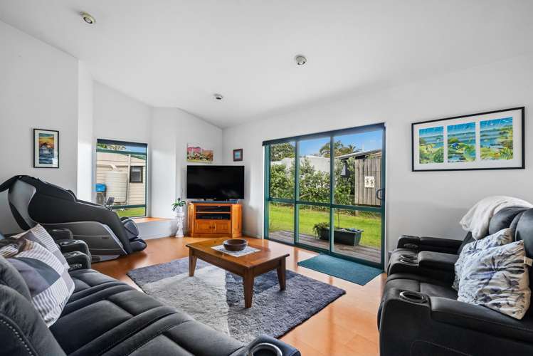 4 Ringer Avenue Matapouri_16