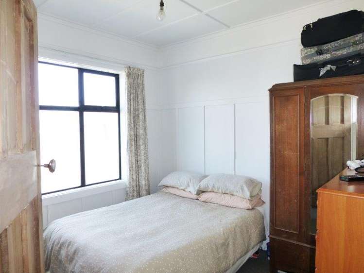 335 Breezes Road Aranui_13