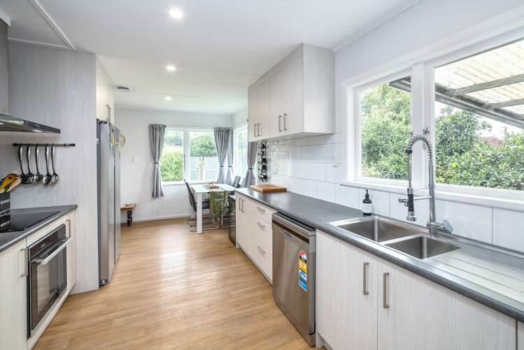 32 William Benton Street Featherston_23