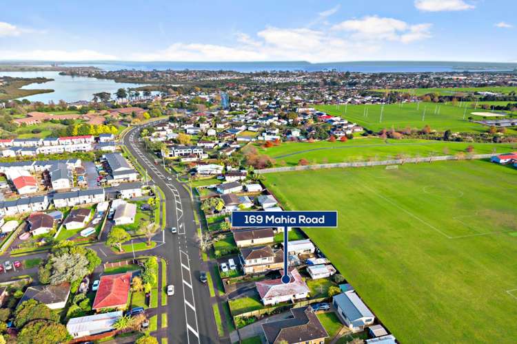 169 Mahia Road Wattle Downs_26