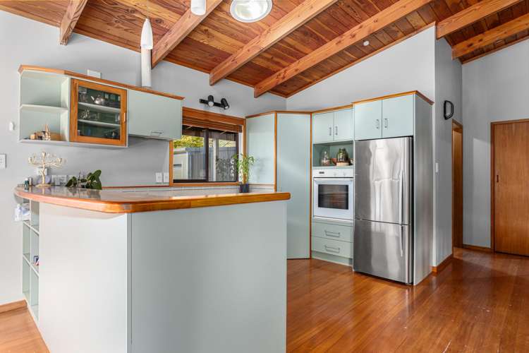 1335 Manawahe Road_2