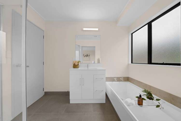 2/30 Abbotts Way Remuera_16