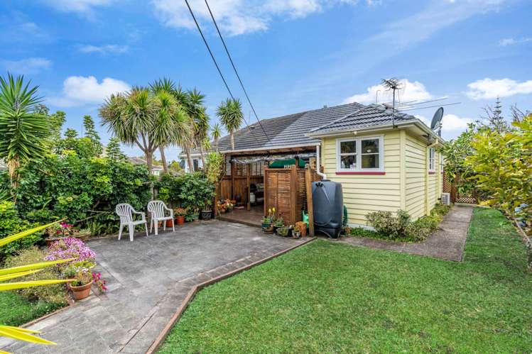33 Philomel Crescent Bayswater_14