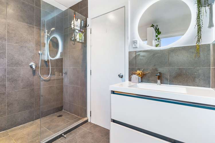 1 Frizell Street Beach Haven_13