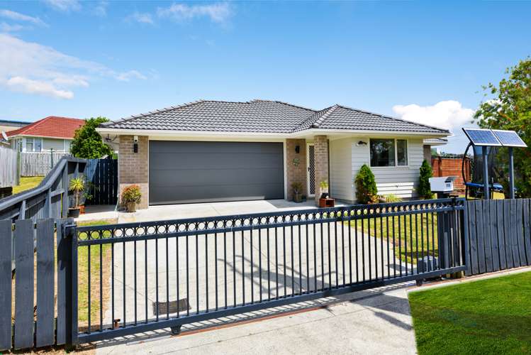 70 Kelman Road Kelston_13