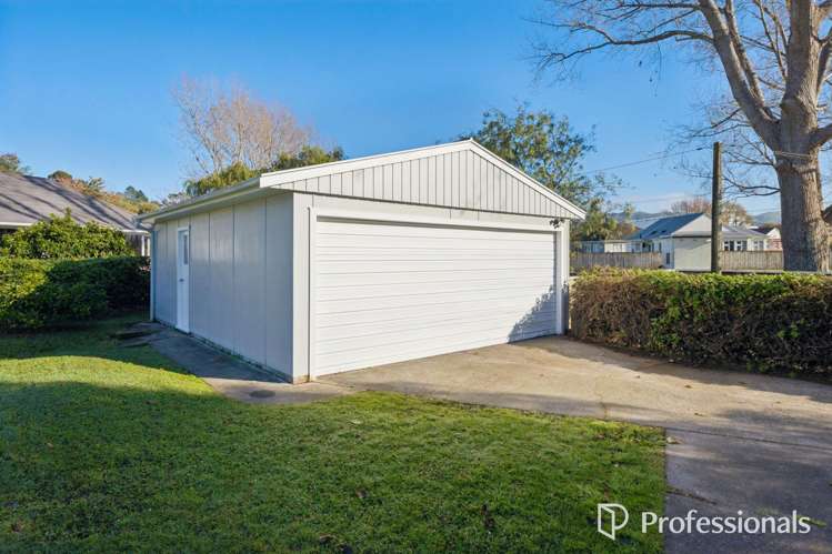 88 Waddington Drive Naenae_11