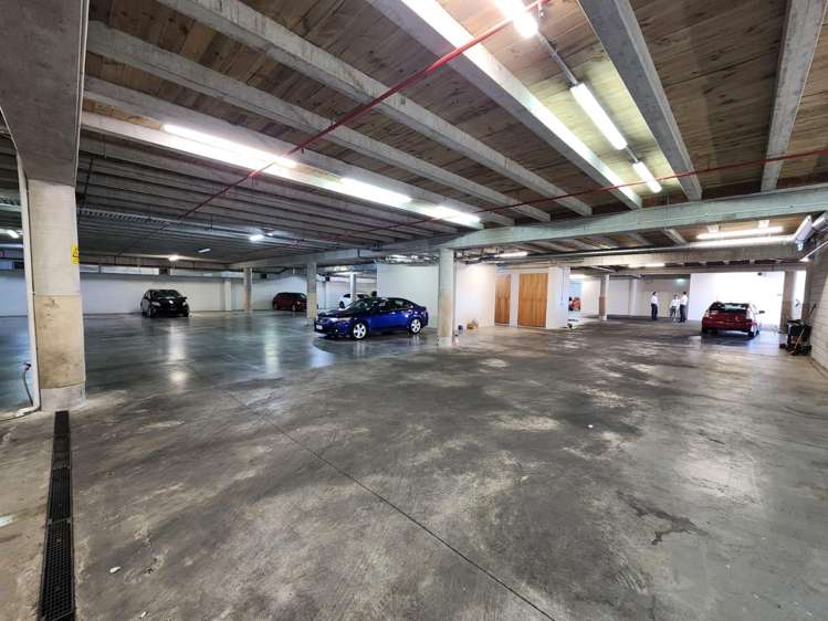 Whole Building/385 Mt Wellington Highway Mt Wellington_4