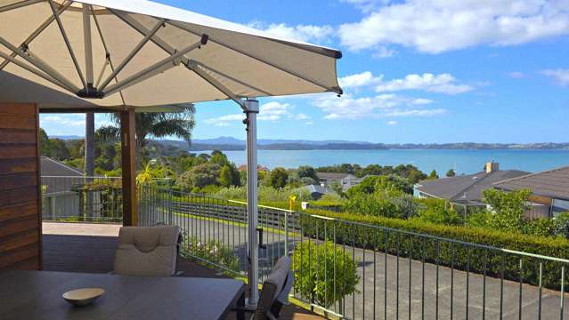 Big Blue Water Views - Easy Lock-Up & Leave Living