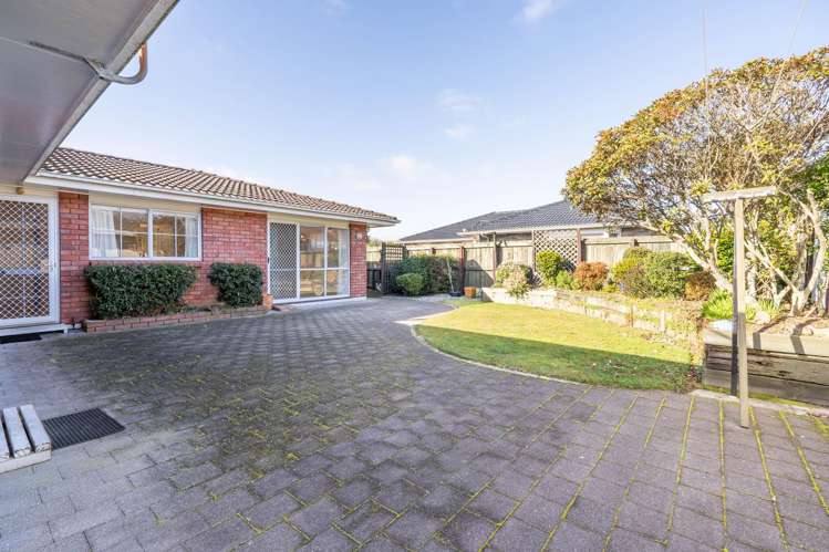 18 Robertson Street Glenholme_19