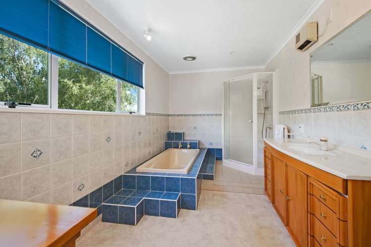 28 Thomsons Road Burnham_14