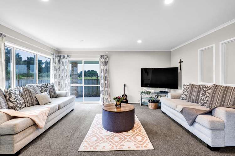 16 Ryder Drive Waiwhakaiho_14