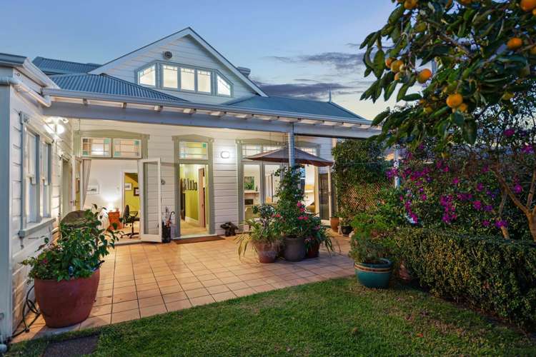 8 King Edward Parade Devonport_5