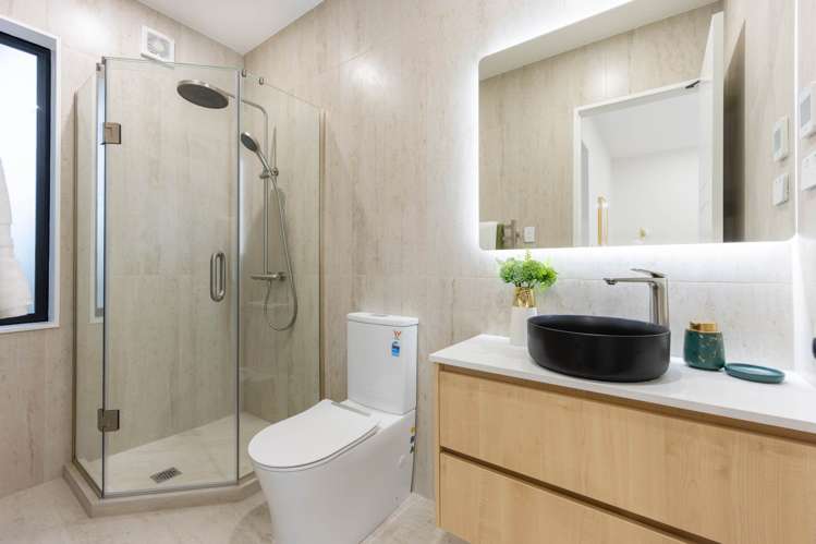 11 Awanui Road Red Beach_29
