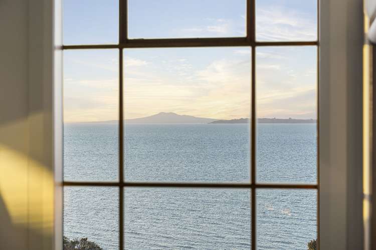 15 Omana Esplanade Maraetai_15