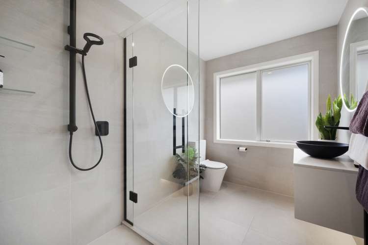 1/25 Seymour Road Mellons Bay_21