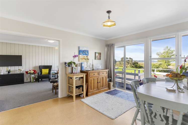10 Kelvin Crescent Te Atatu Peninsula_12