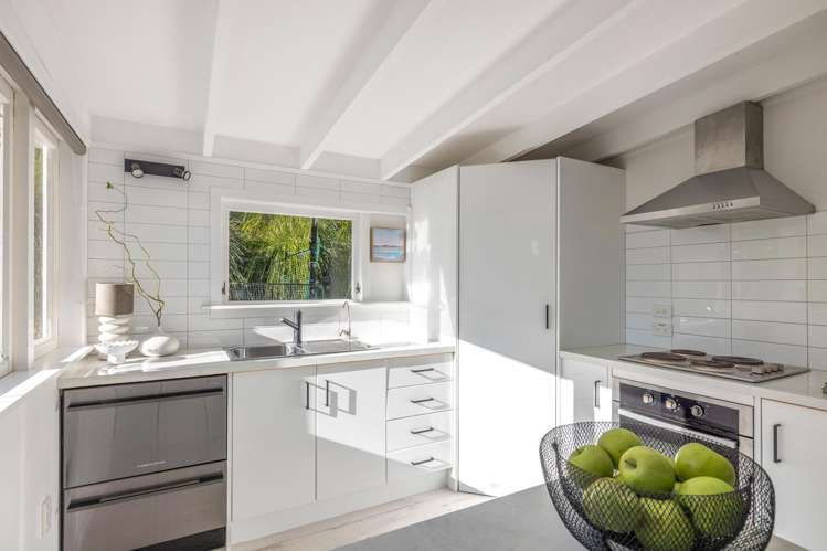 72 Wharf Road Ostend_8