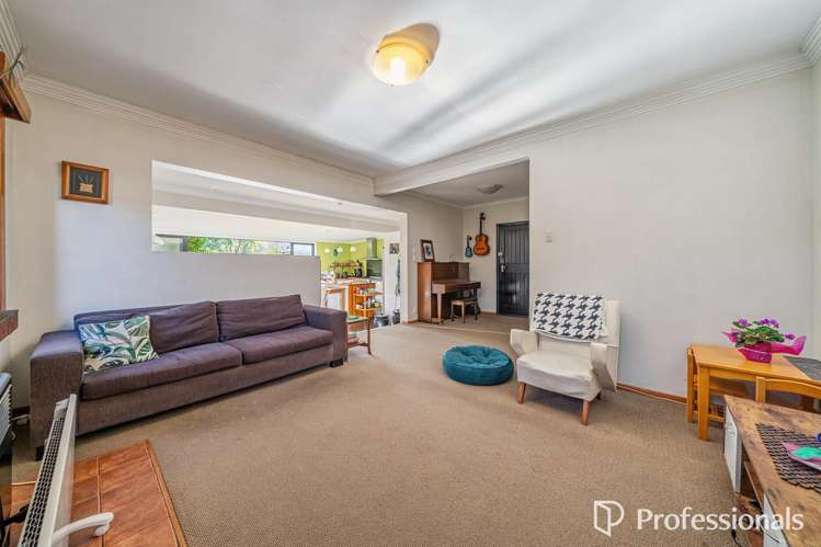 18 Burden Avenue Wainuiomata_8