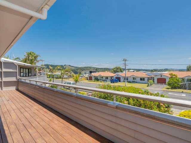 301 Ocean Road Whangamata_4