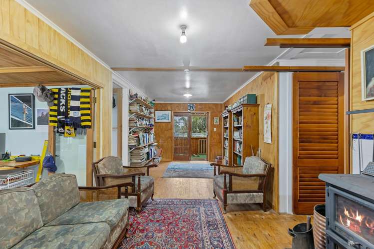 18 Tasman View Road Bethells Beach_13