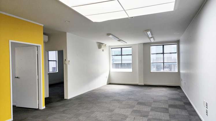 Suite 6/117 Willow Street_0