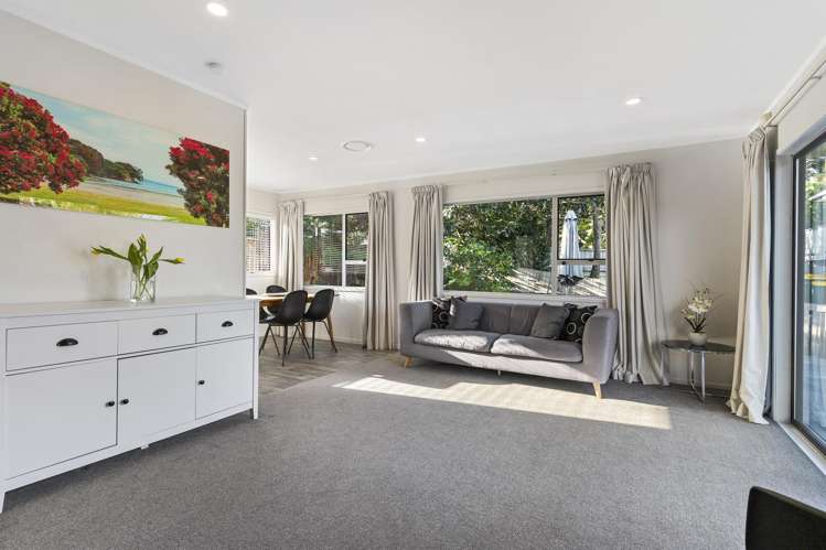2/63 John Downs Drive Browns Bay_1