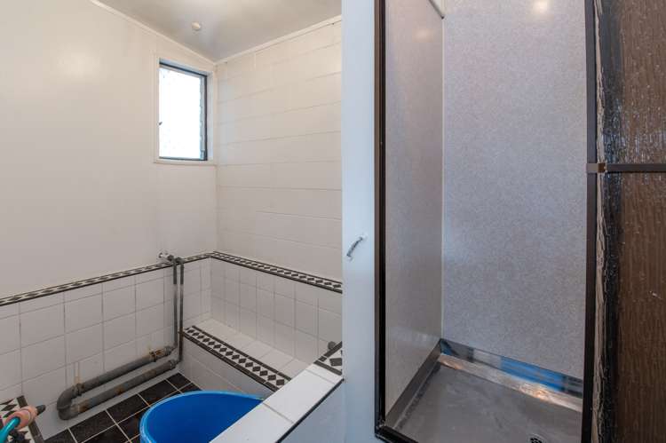 42 Robertson Street Glenholme_17