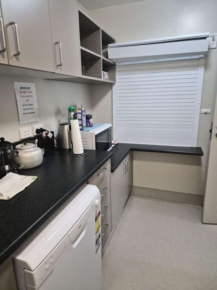 Ground Floor Office/327 Beach Road Campbells Bay_6