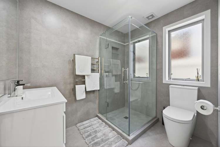 9a Portadown Avenue Pakuranga Heights_16