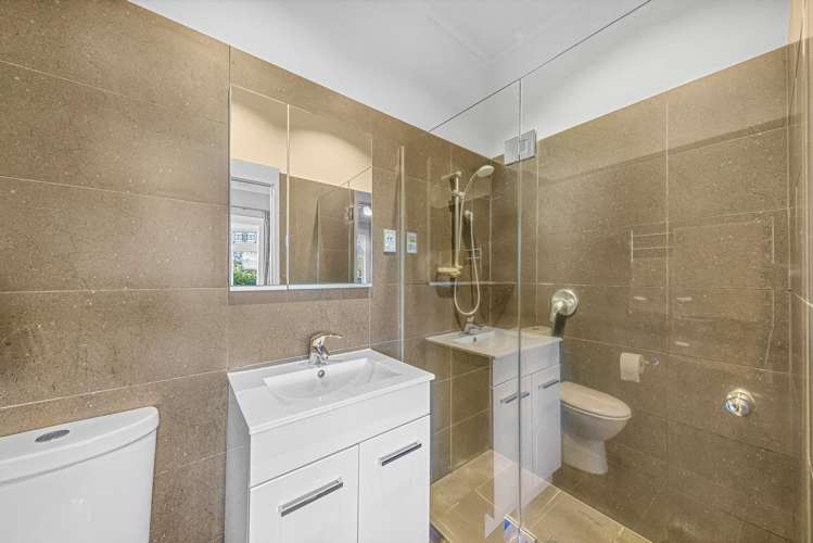 9 Mons Avenue Mount Roskill_16