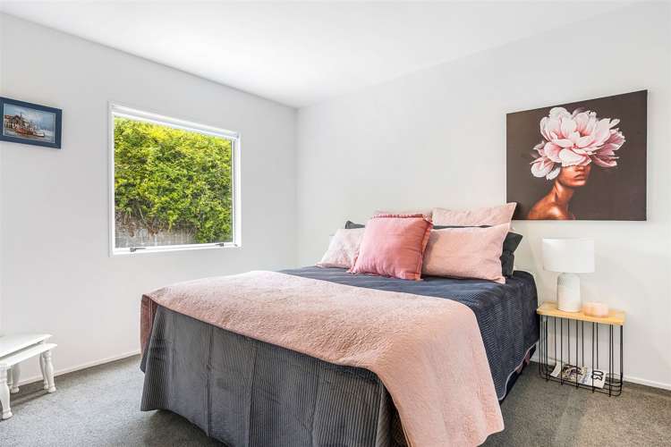 2/100 Rossall Street Merivale_9