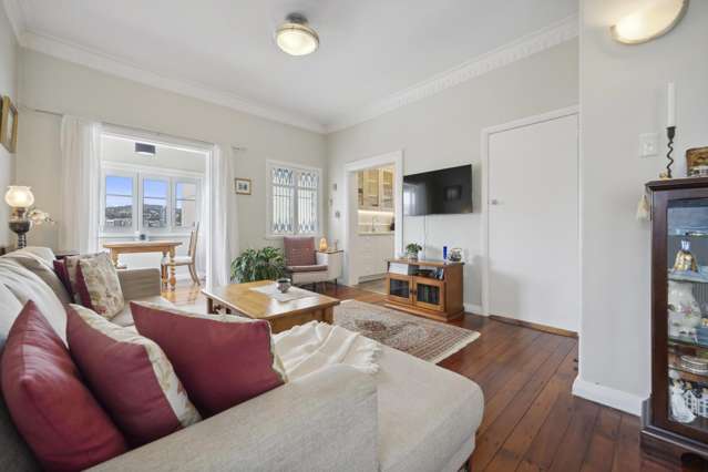 6/1 Earls Terrace Mount Victoria_2