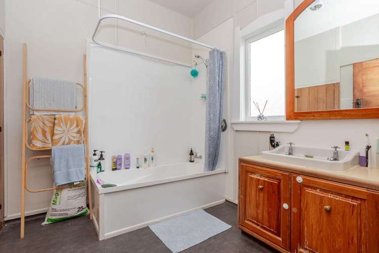 98 Regent Street Pahiatua_14