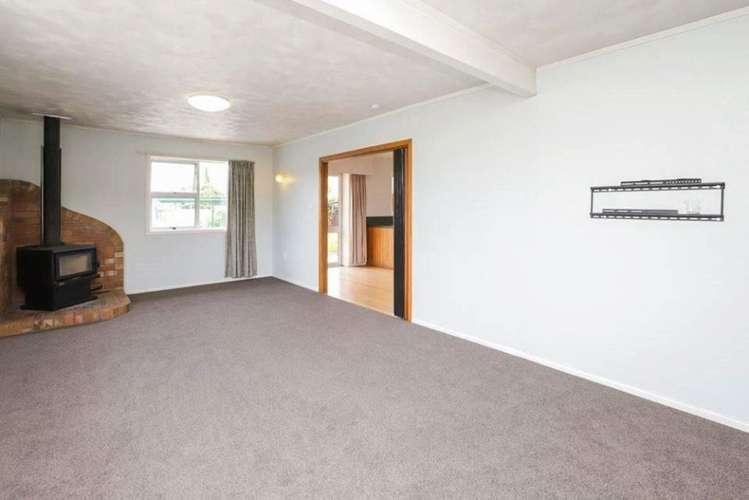 11 Southsea Crescent Silverdale_3