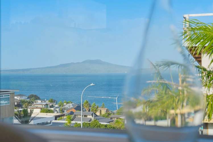 62 Seaview Road Castor Bay_10