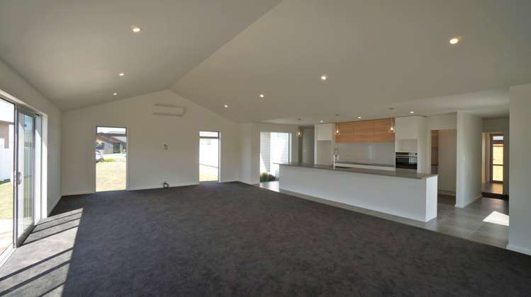 68 Stace Hopper Drive One Tree Point_4