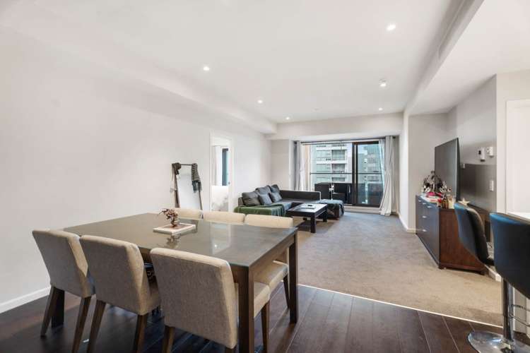 502/41 Beach Road City Centre_7