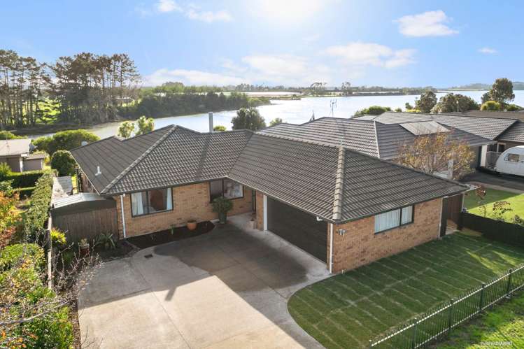 77 Elsie Drive Waiuku_17