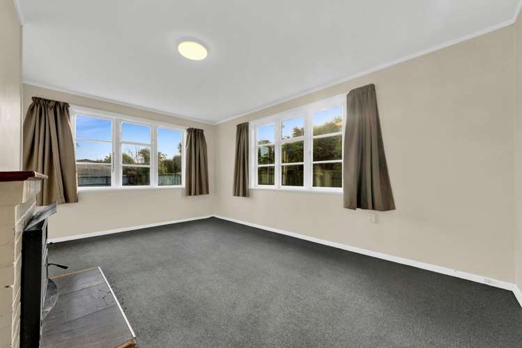 42 Pitcairn Crescent_5