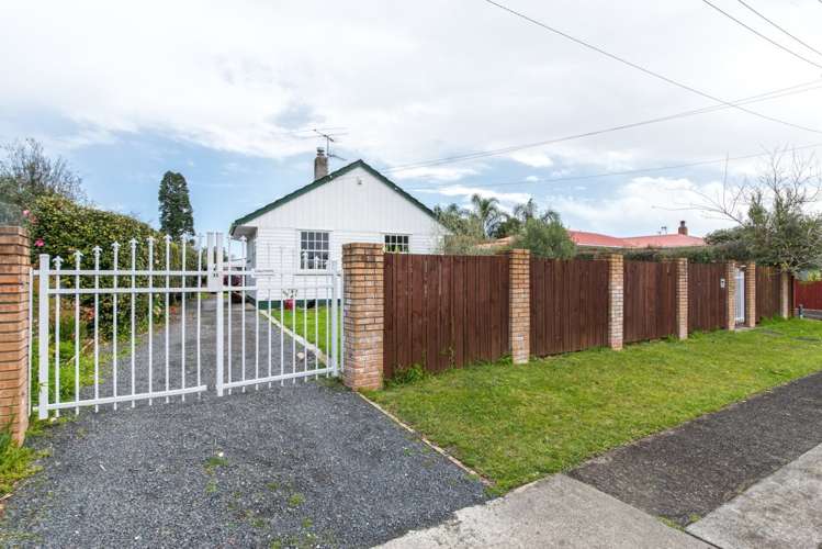 35 Edmund Hillary Avenue Papakura_1
