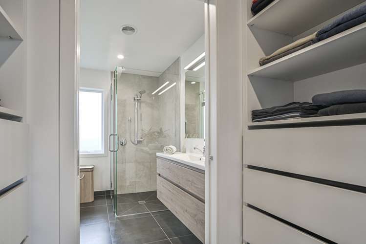 9 Meech Way Frimley_9