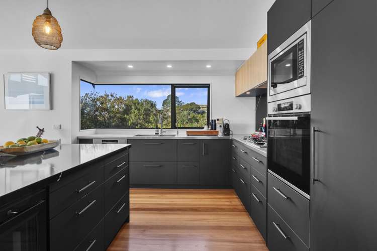 68 Queens Drive Oneroa_9