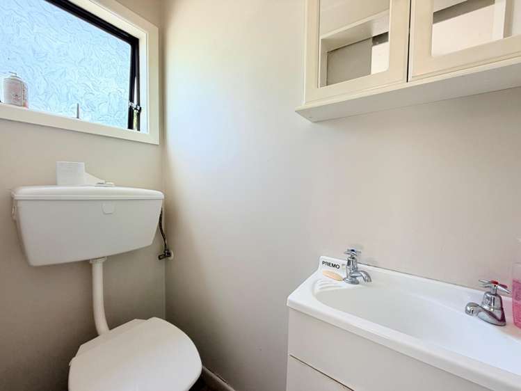  B/53 Fyvie Avenue Tawa_13