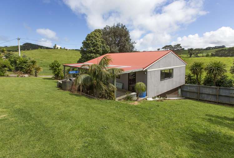 476 Rehutai Road Baylys Beach_16