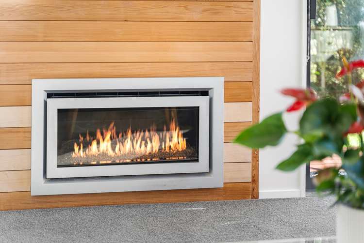 32 Carnaveron Drive Lincoln_17